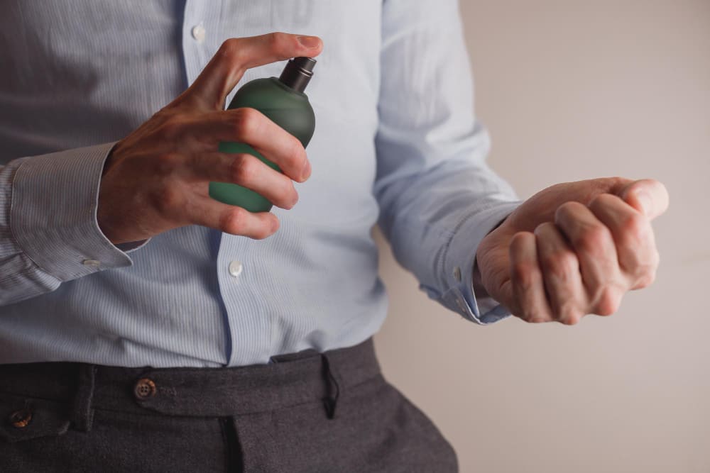 Perfume Hack 2025: Cara Pakai Parfum Biar Wanginya Tahan Lama!